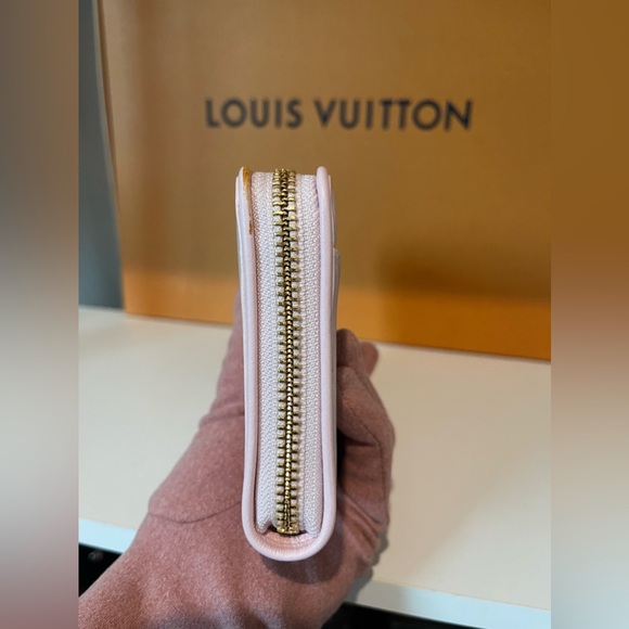 Bundle: Kate Spade & Michael Kors Long wallet - Picture 8 of 14